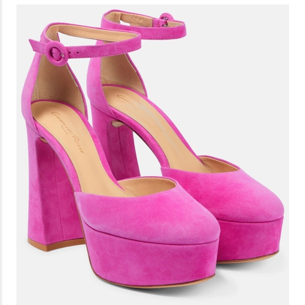 NWT - Gianvito Rossi - Holly D'orsay suede pumps - Bright Pink